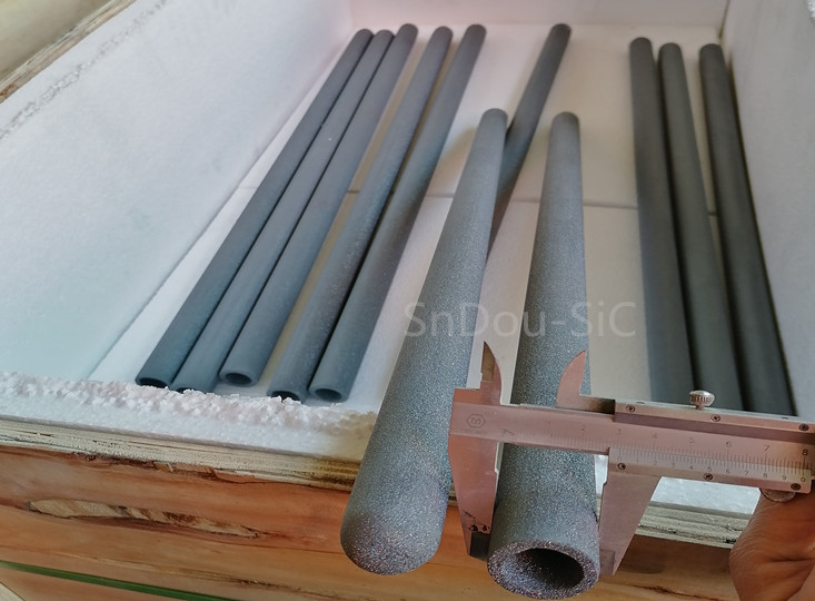 RSIC SHEATHS ReSiC protection tubes by china sndou sic ceramics factory.jpg